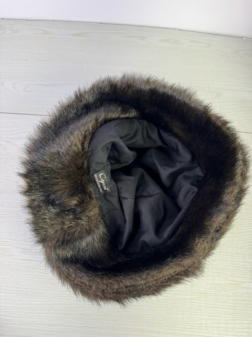 Cejon Genuine Rabbit Fur Hat - Picture 4 of 5